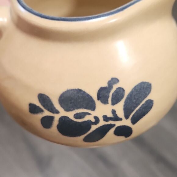 Vintage Small Creamer/Gravy Container - Picture 7 of 7